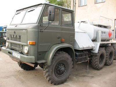 STAR 266 1995r.p. 6X6 CYSTERNA Z DYSTRYBUTOREM. NOWY TYP URZĄDZENIA Z WAŻNYMI DOZORAMI. POJ. 4100L WYDAJNOŚĆ DO 120l/min
