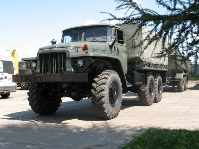 URAL 375 D SKRZYNIOWY Z WYCIĄGARKĄ PRZYSTOSOWANY DO HOLOWANIA KUTRA
