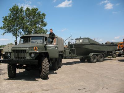 URAL 375 D + KUTER KH 200. 
