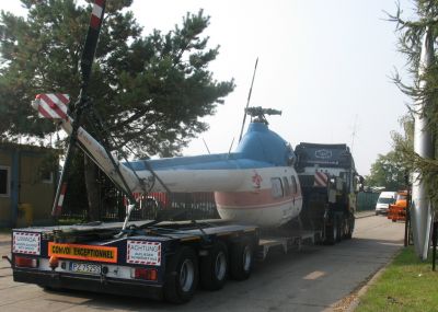 Śmigłowiec Mi-2 wyjeżdża do klienta
